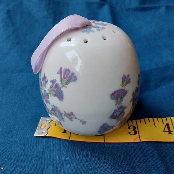 Vintage ceramic potpourri holder pomander white with purple flowers 1970s Japan - Picture 6 of 7
